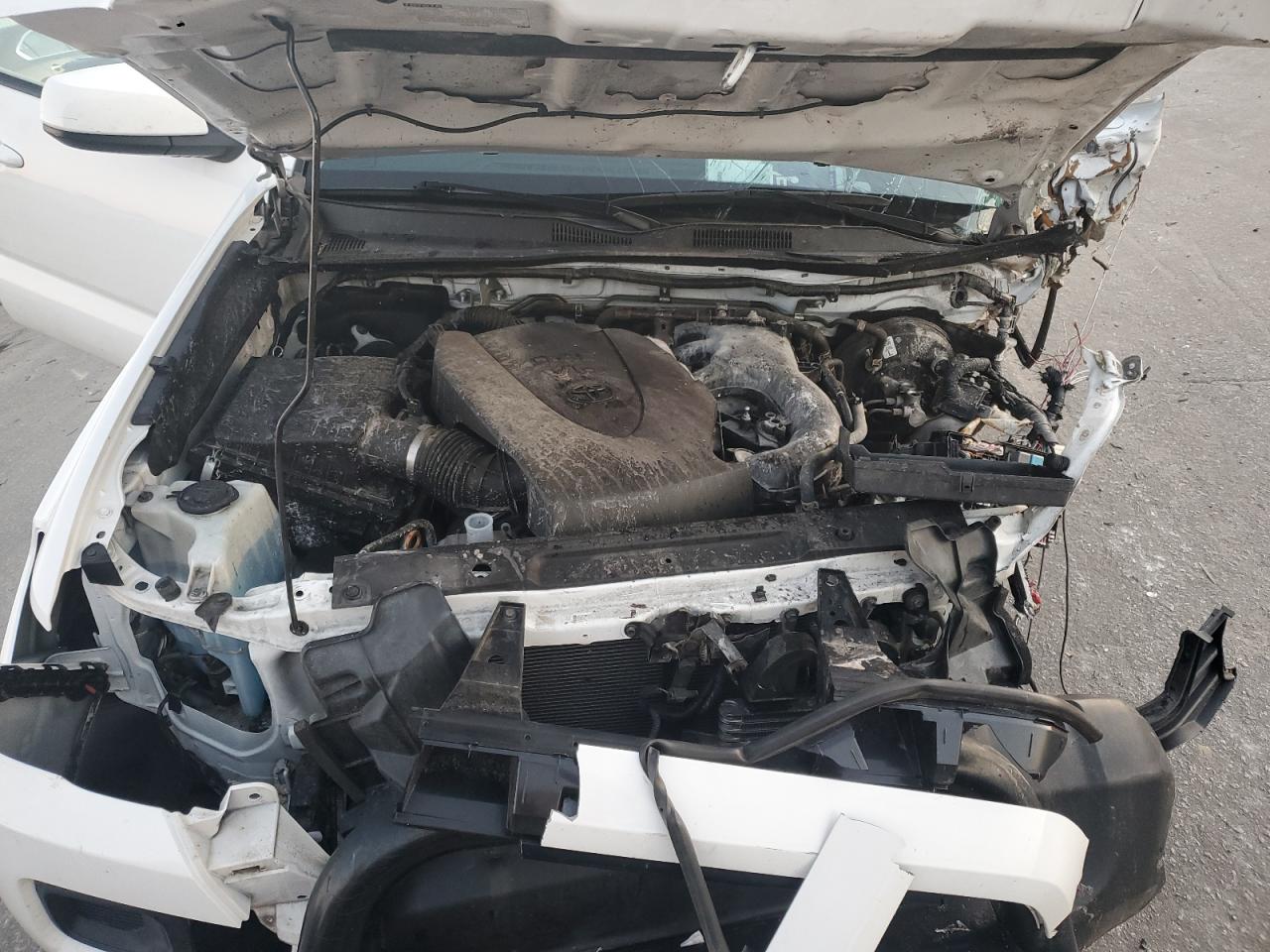 Toyota Tacoma Double Cab Image 11