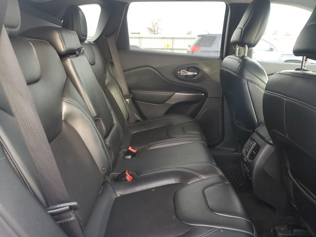 Jeep Grand Cherokee Latitude Plus Image 7