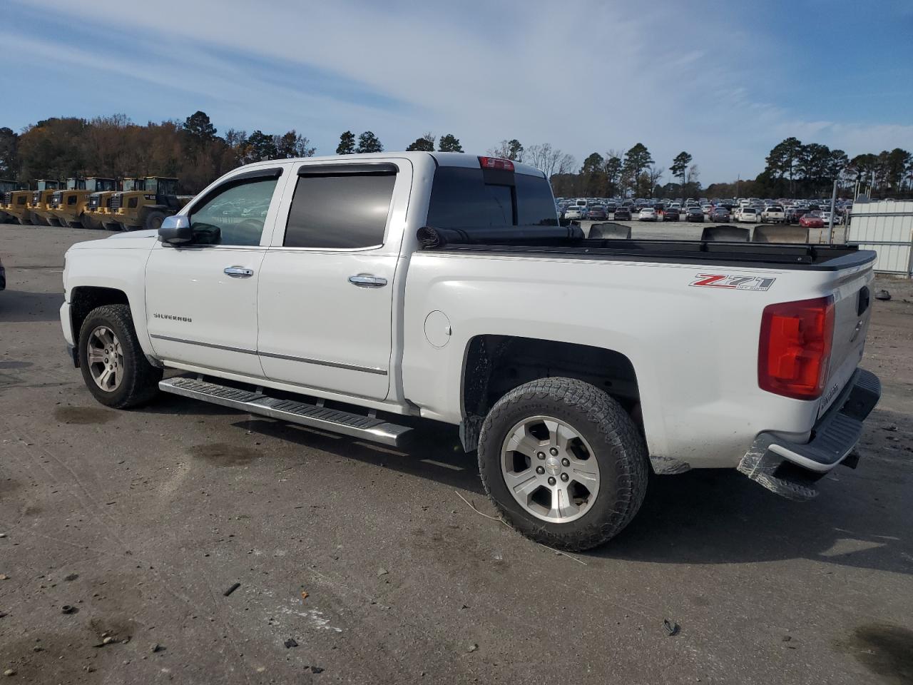 Chevrolet Silverado K1500 Ltz Image 3