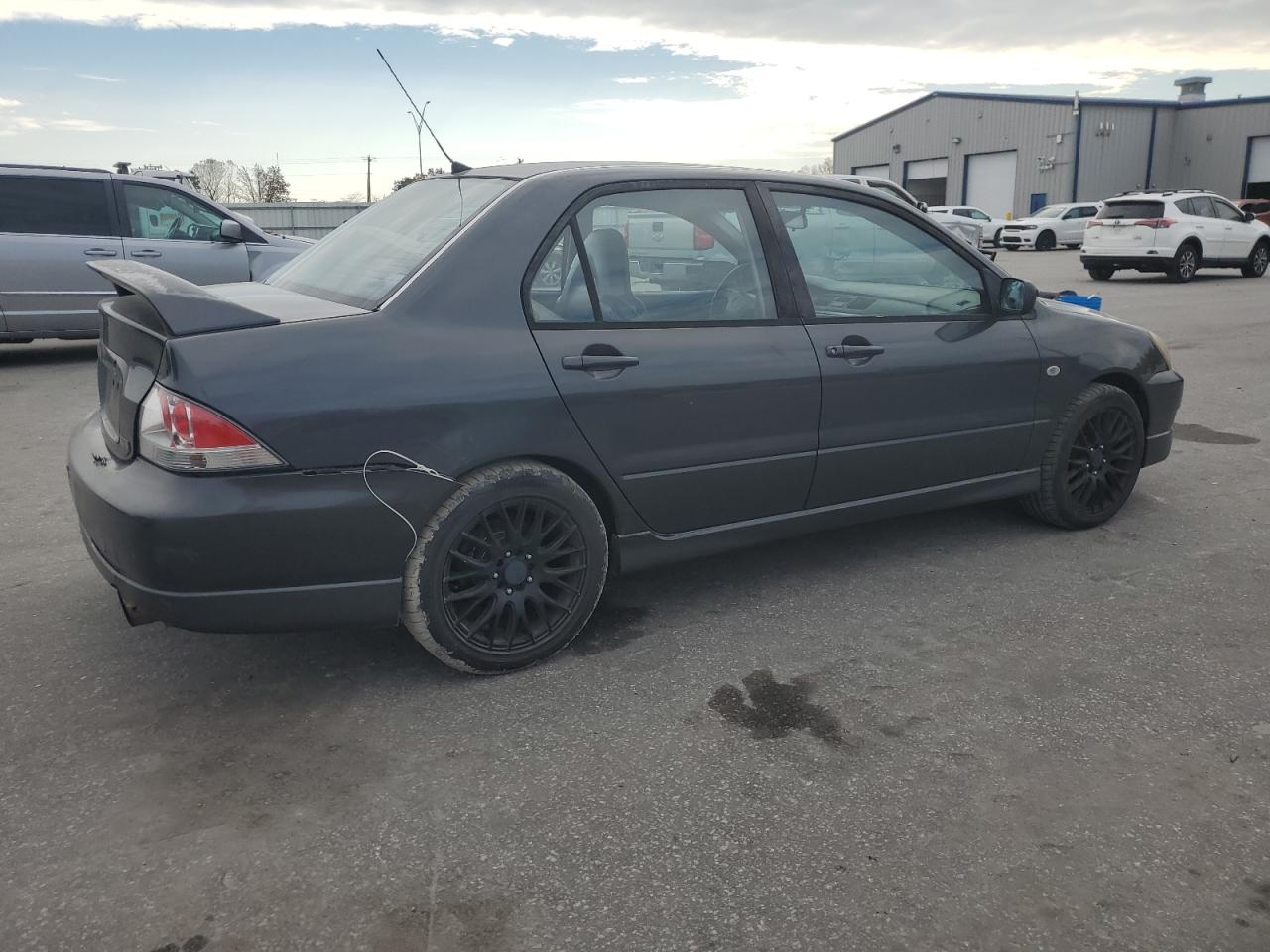 Mitsubishi Lancer Ralliart Image 10