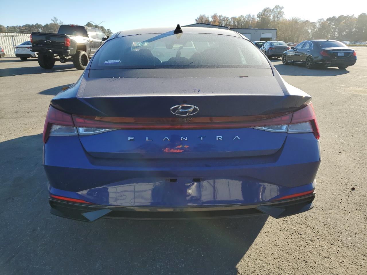 Hyundai ELANTRA Sel Image 7