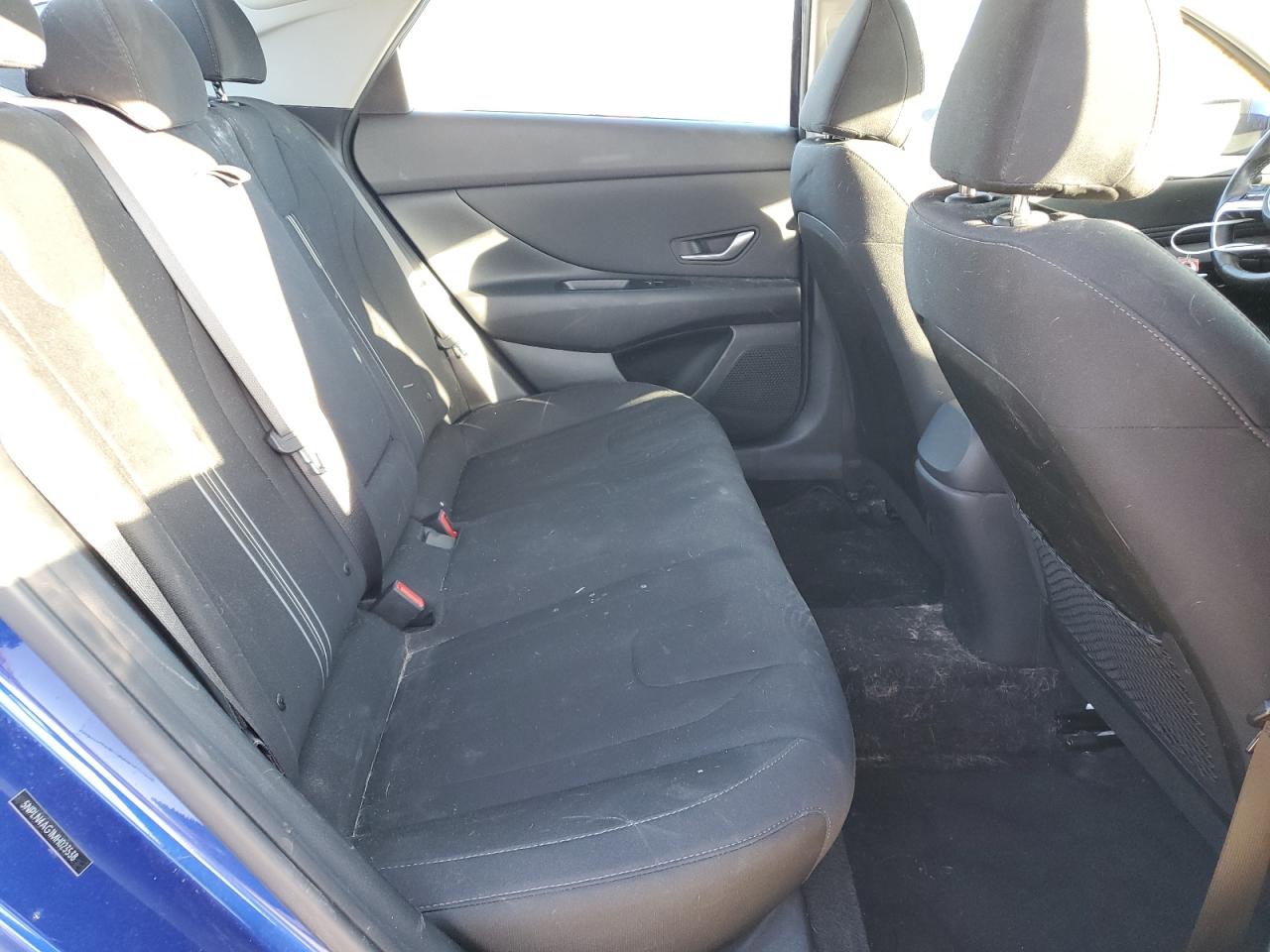 Hyundai ELANTRA Sel Image 10