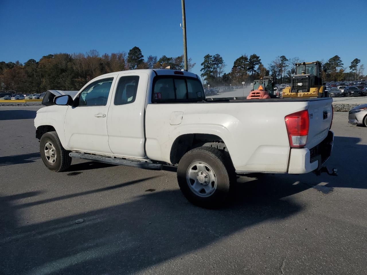 Toyota Tacoma Access Cab Image 12