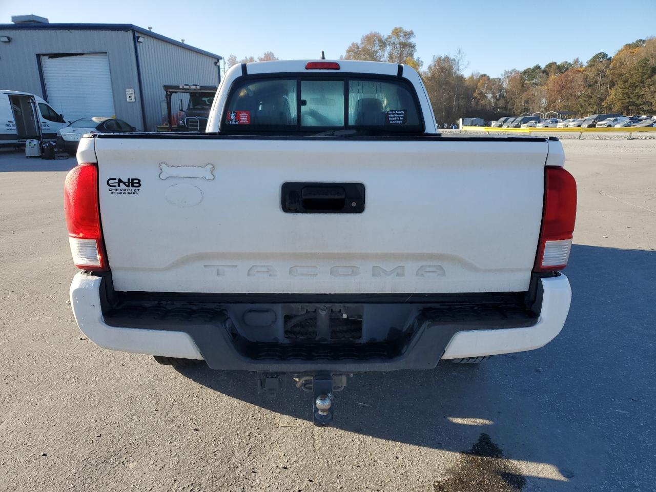 Toyota Tacoma Access Cab Image 7