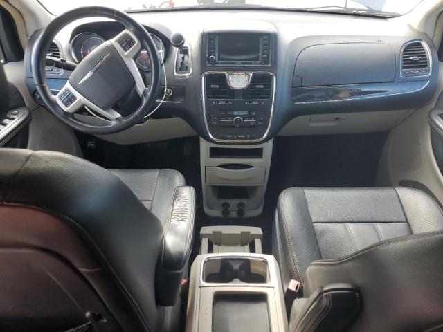 Chrysler Minivan Touring Image 11