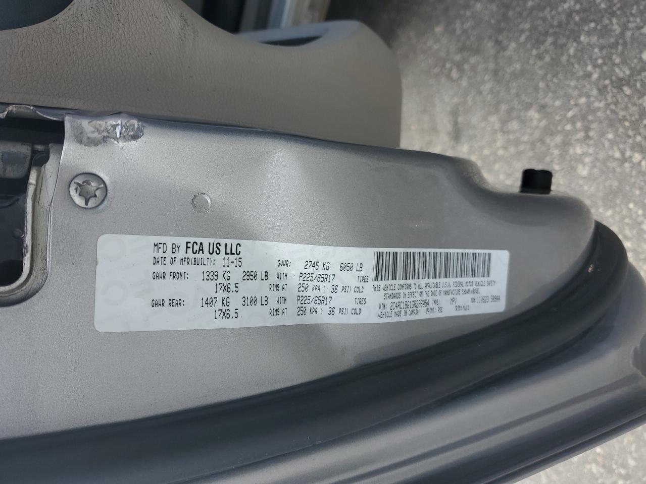 Chrysler Minivan Touring Image 9