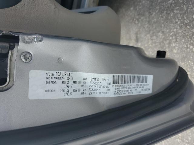 Chrysler Minivan Touring Image 9