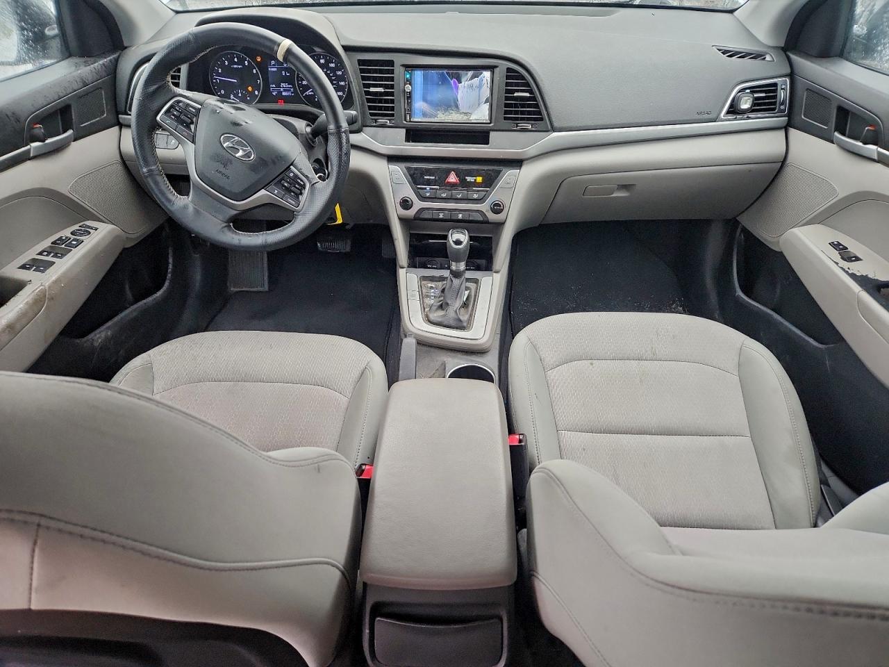 Hyundai ELANTRA Se Image 10