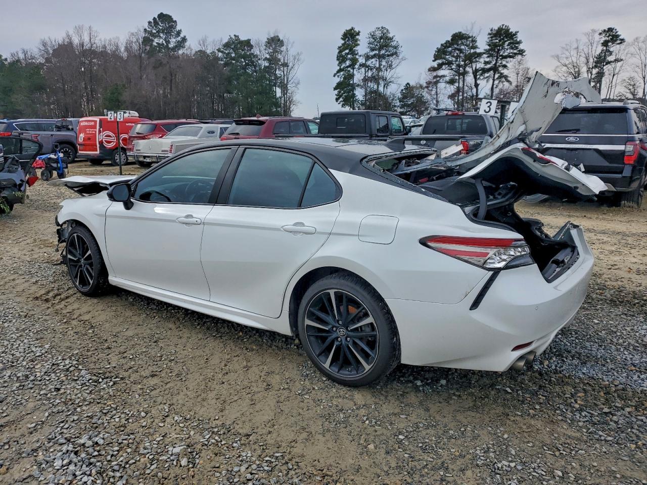 Toyota Camry Xse Image 2