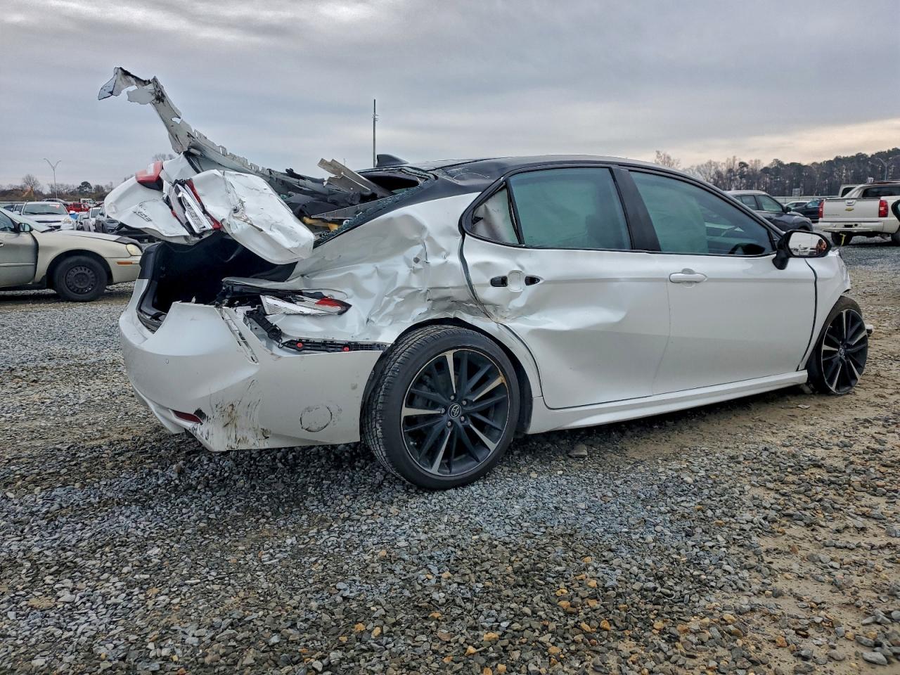 Toyota Camry Xse Image 3