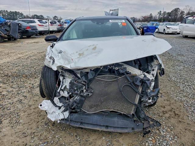 Toyota Camry Xse Image 9