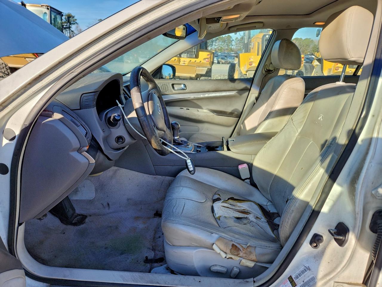 INFINITI G37 Base Image 7