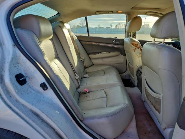 INFINITI G37 Base Image 10