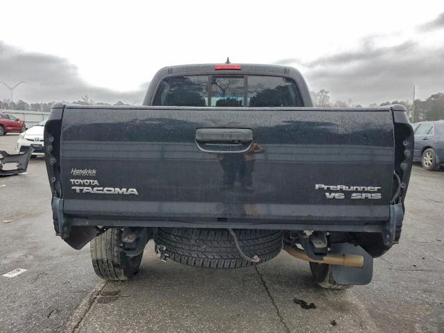 Toyota Tacoma Double Cab Prerunner Image 9