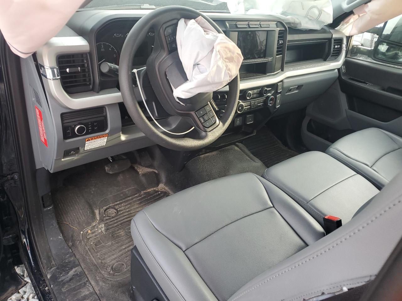 Ford F-350 Super Duty Image 6