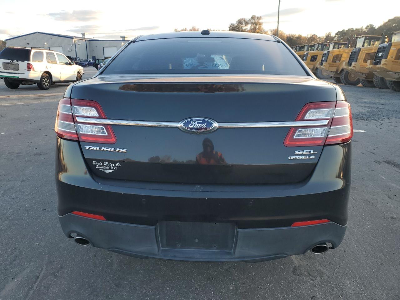 Ford Taurus Sel Image 5