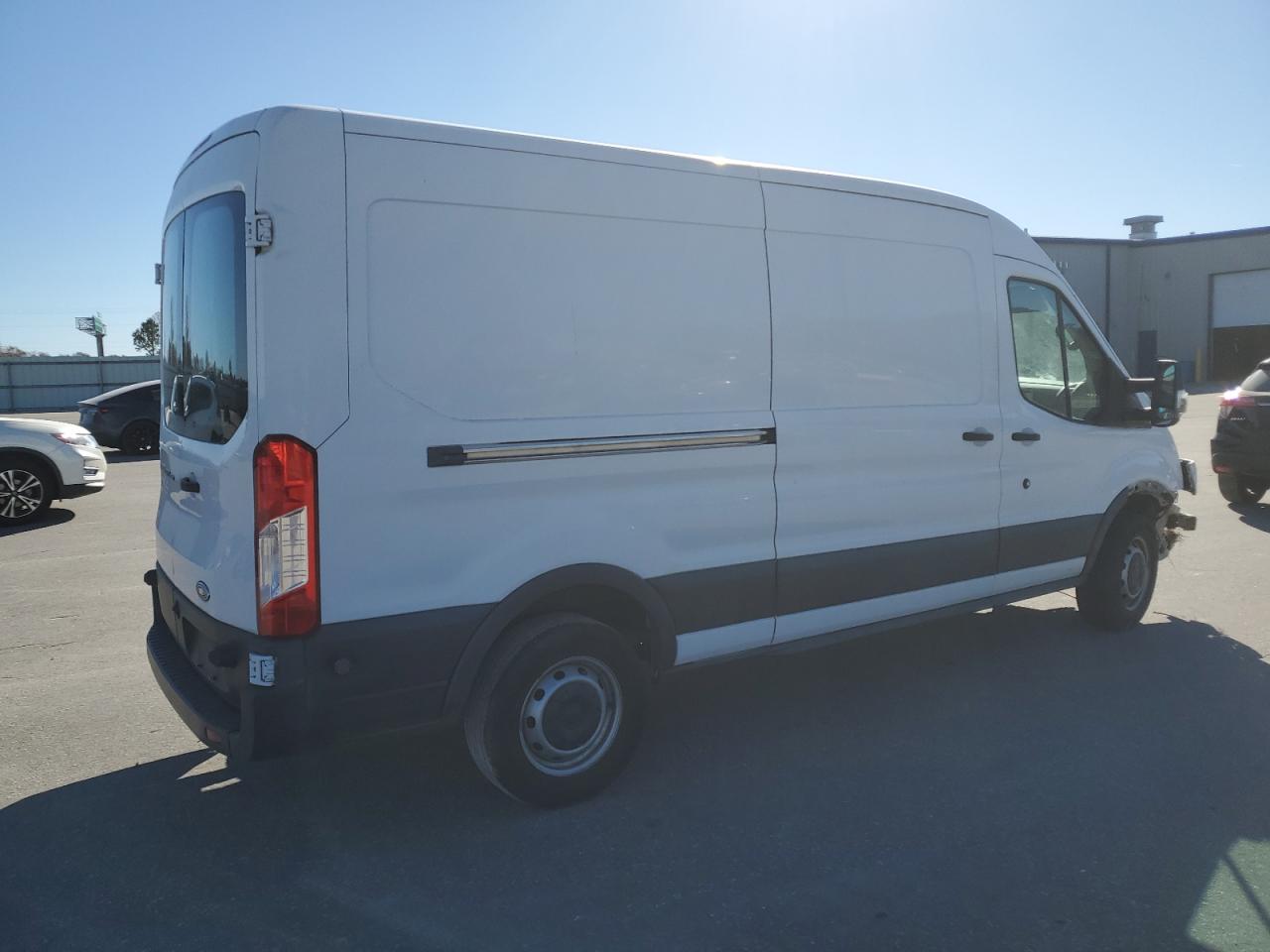 Ford Transit T-150 Image 2