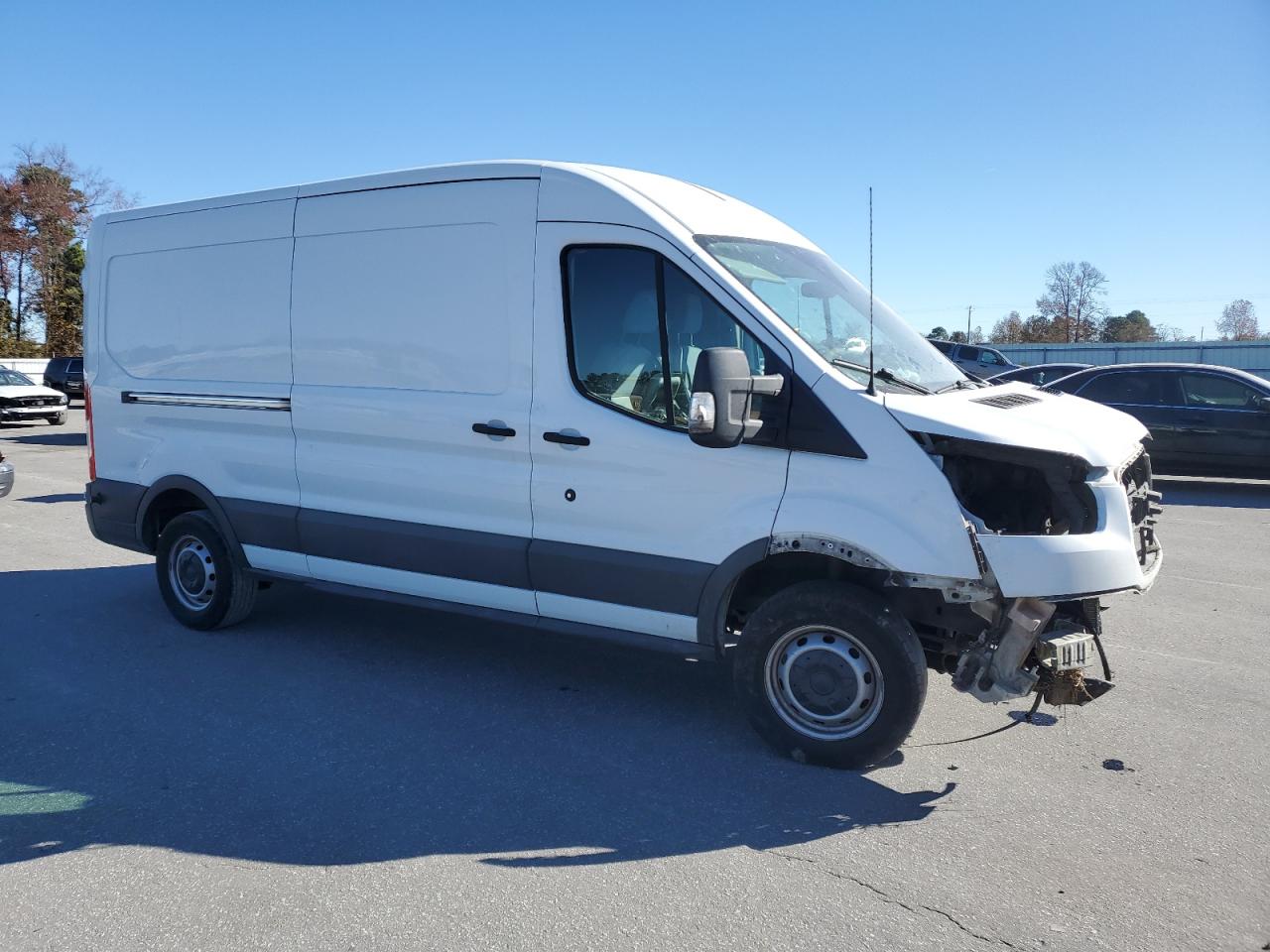 Ford Transit T-150 Image 4