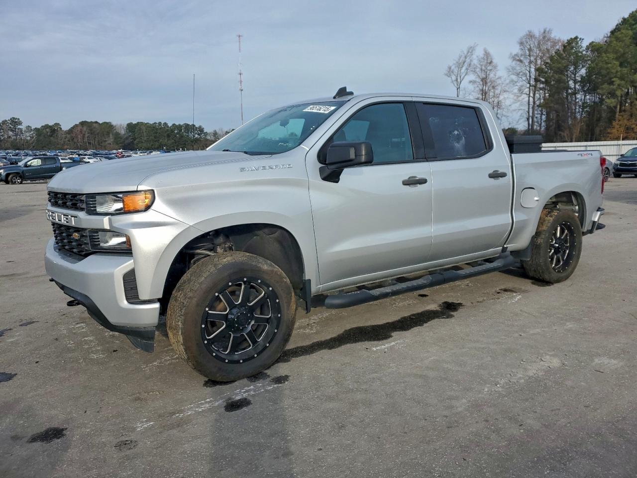 Chevrolet Silverado K1500 Custom Image 1