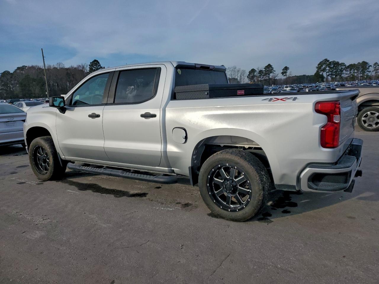 Chevrolet Silverado K1500 Custom Image 4