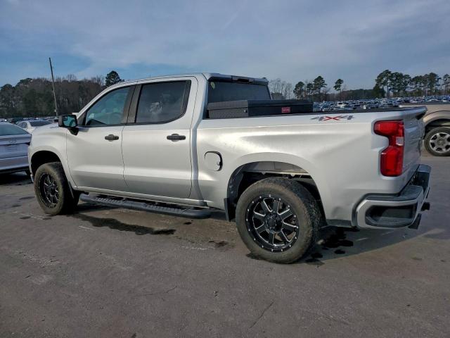 Chevrolet Silverado K1500 Custom Image 4