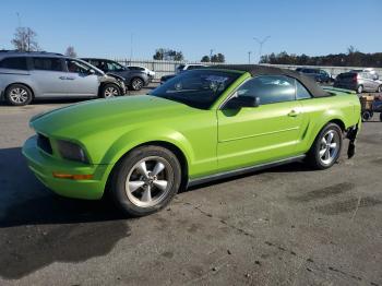  Salvage Ford Mustang