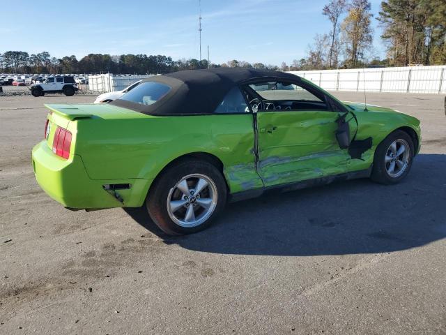 Ford Mustang Image 2