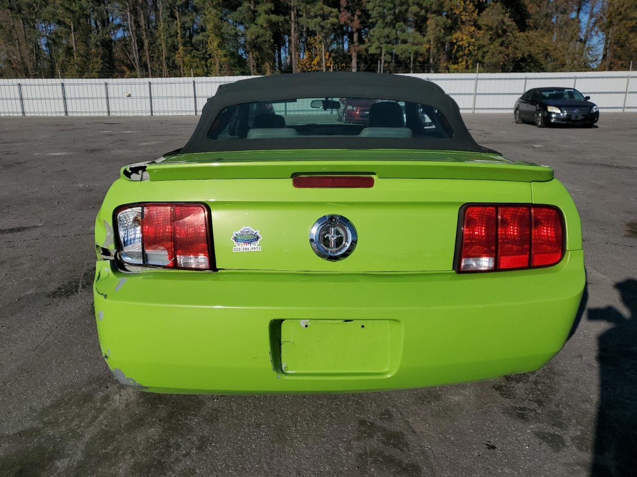 Ford Mustang Image 8