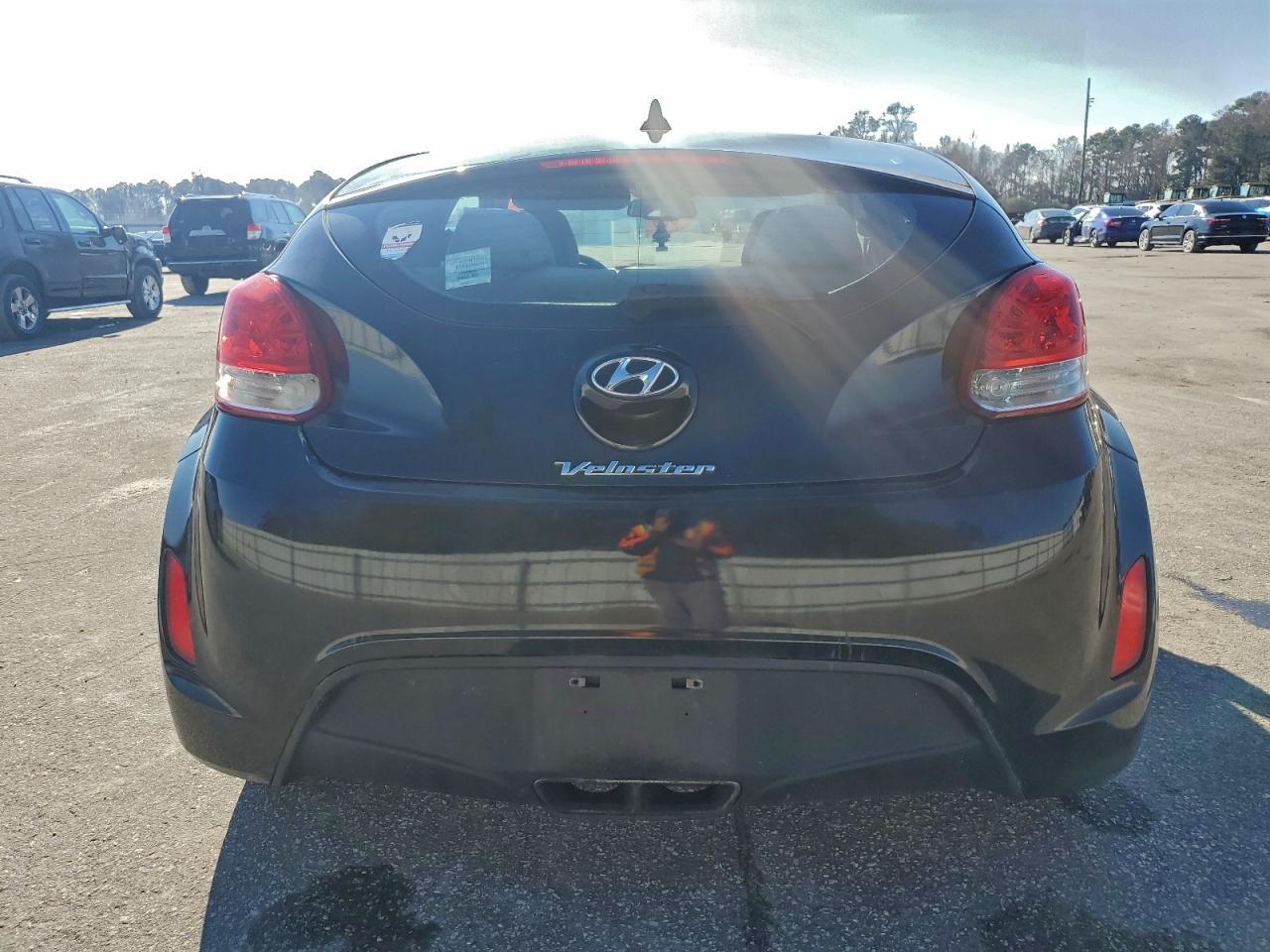 Hyundai VELOSTER Image 11