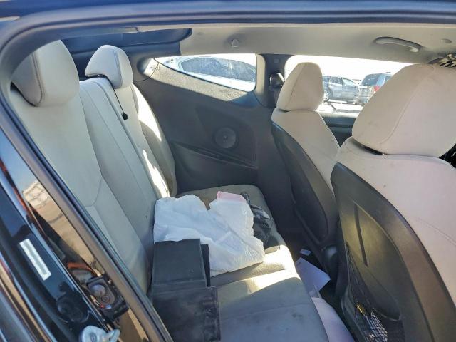 Hyundai VELOSTER Image 7