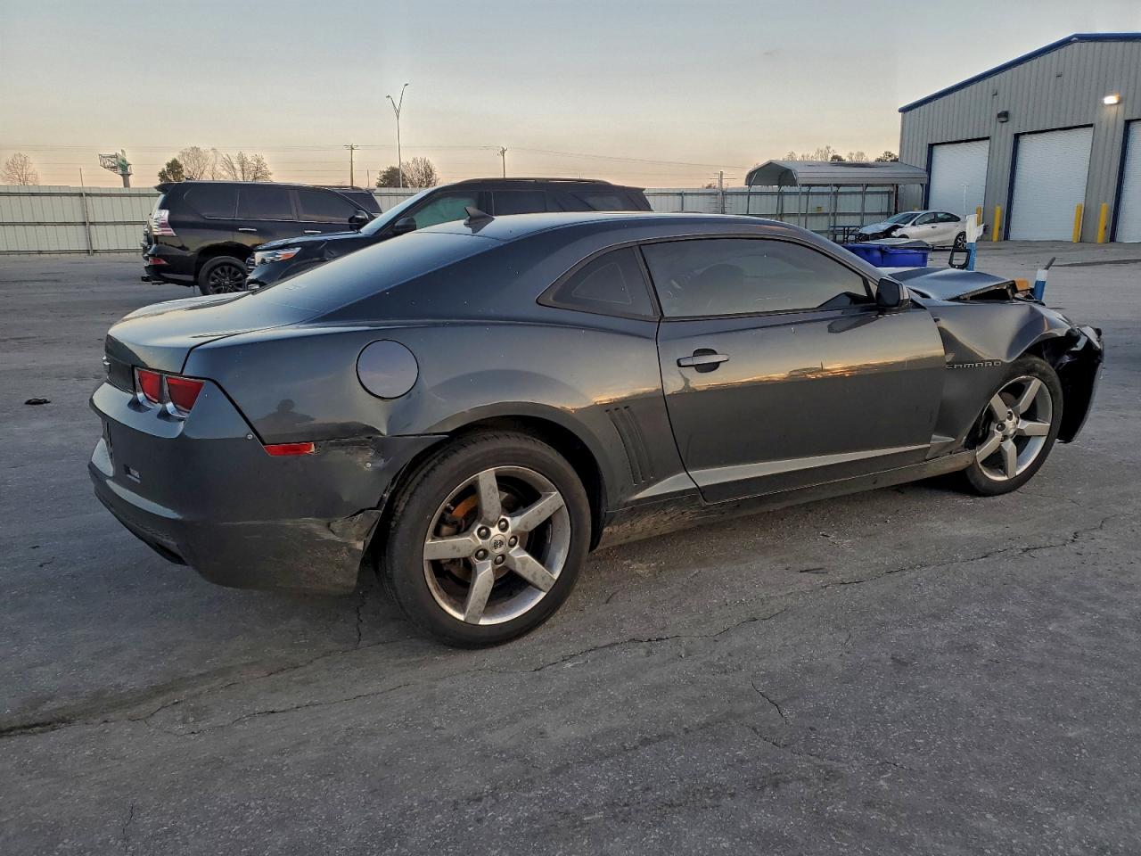 Chevrolet Camaro Lt Image 8