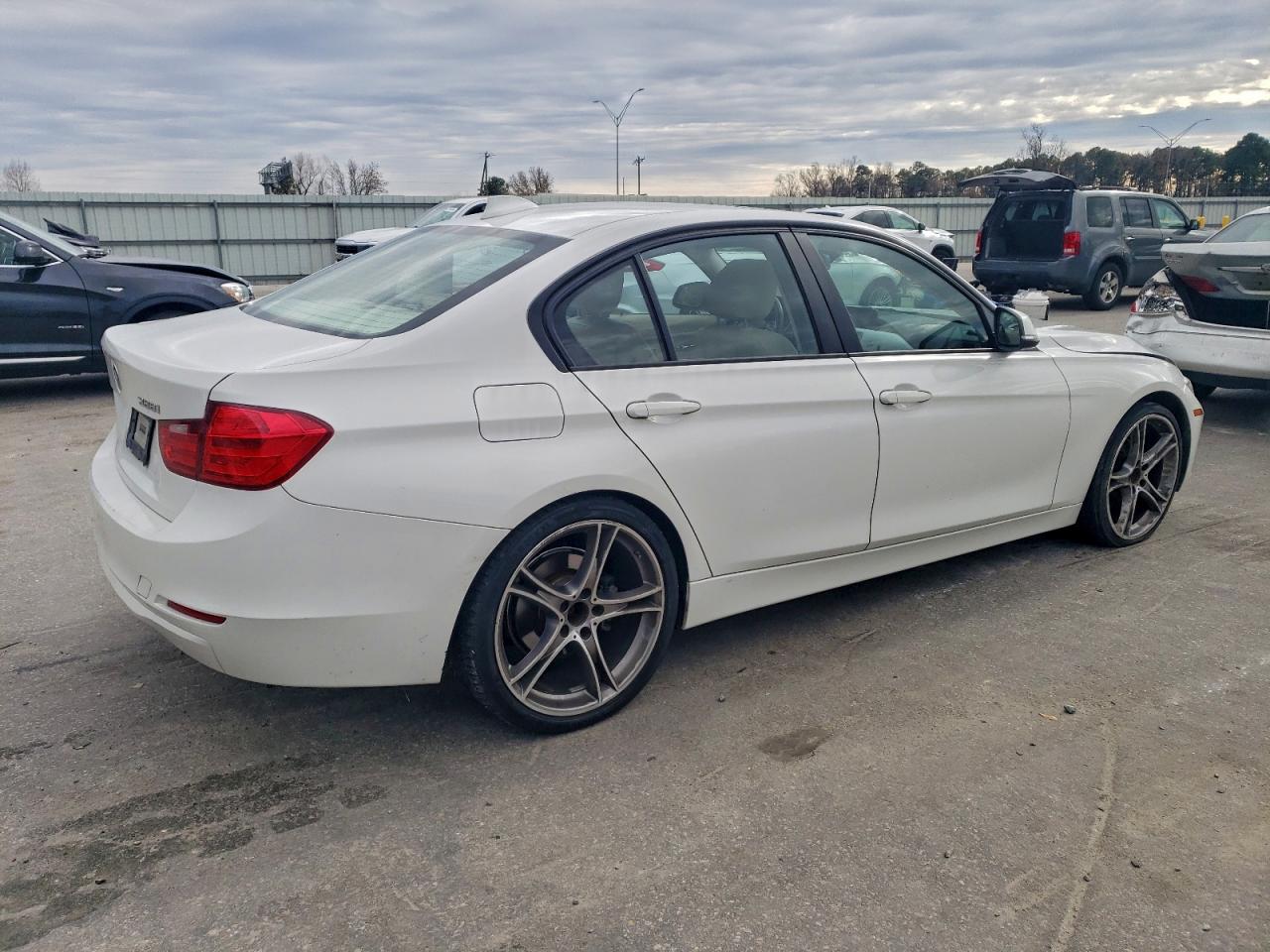 BMW 3 Series I Image 2