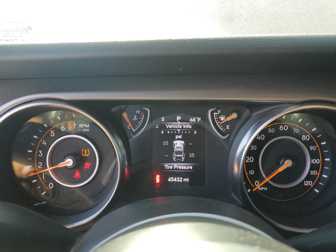 Jeep Wrangler Sport Image 12