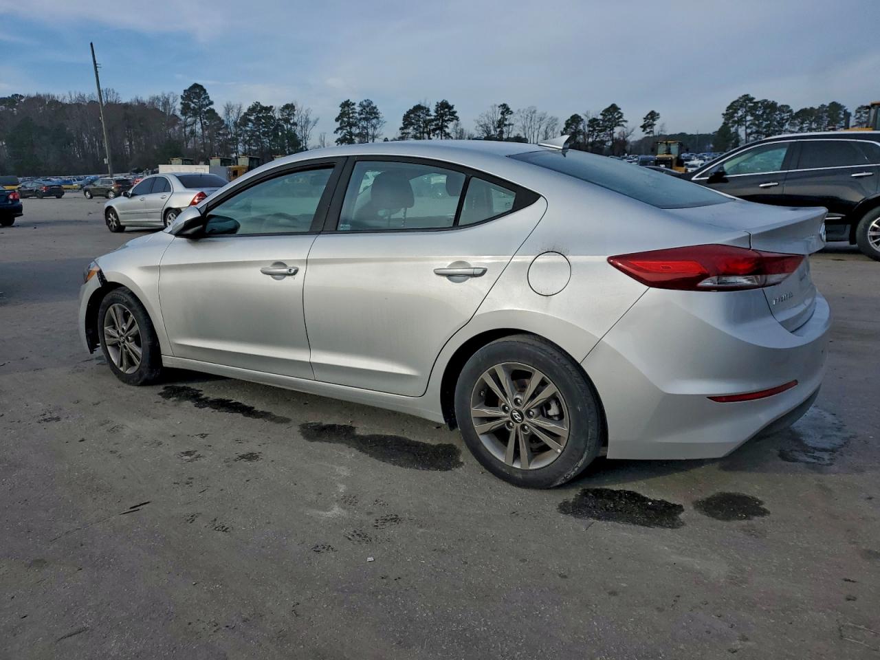 Hyundai ELANTRA Sel Image 5