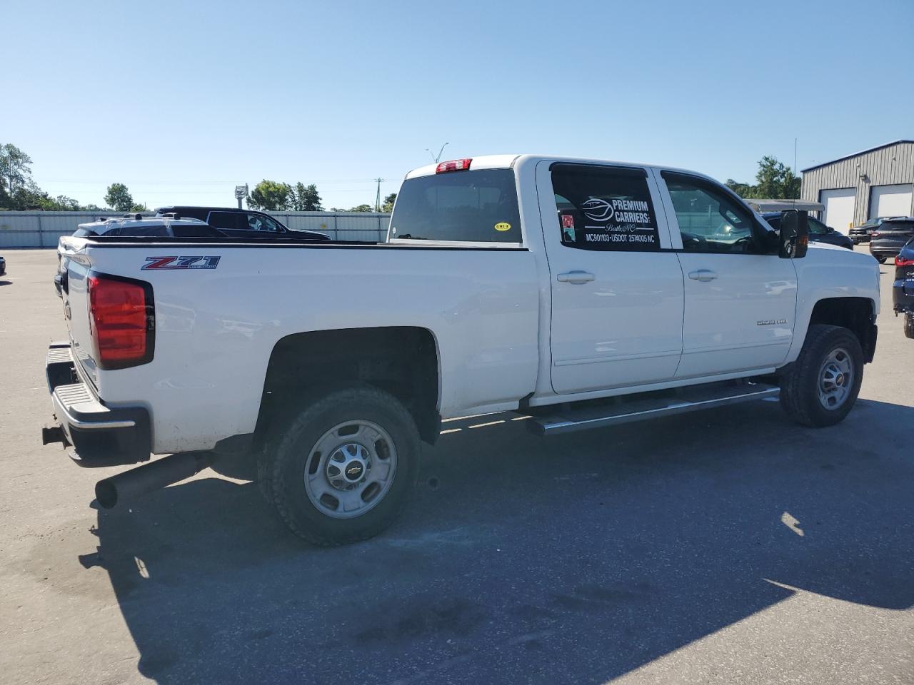 Chevrolet Silverado K2500 Heavy Duty Lt Image 3