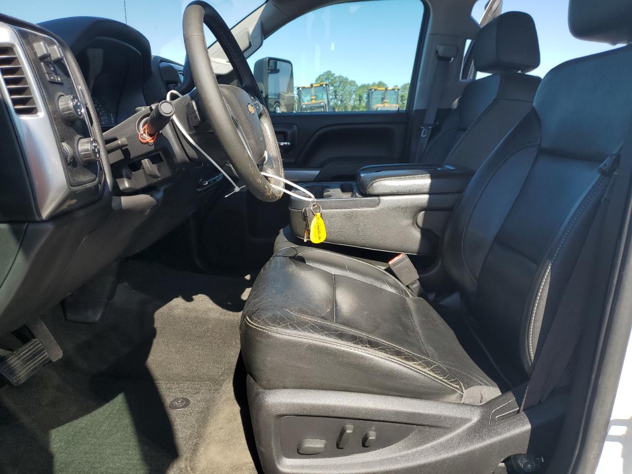 Chevrolet Silverado K2500 Heavy Duty Lt Image 6