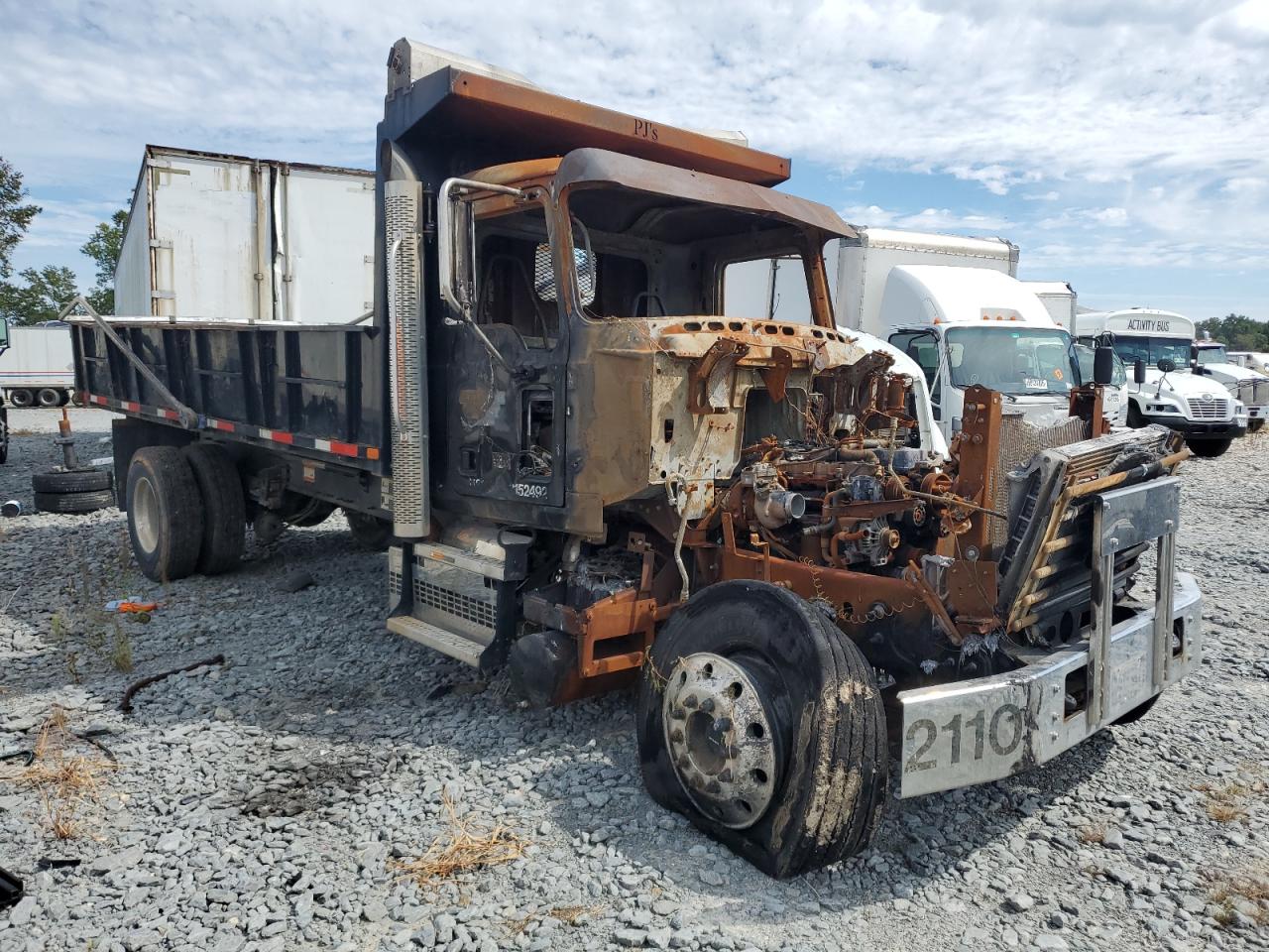 Mack Granite Image 1