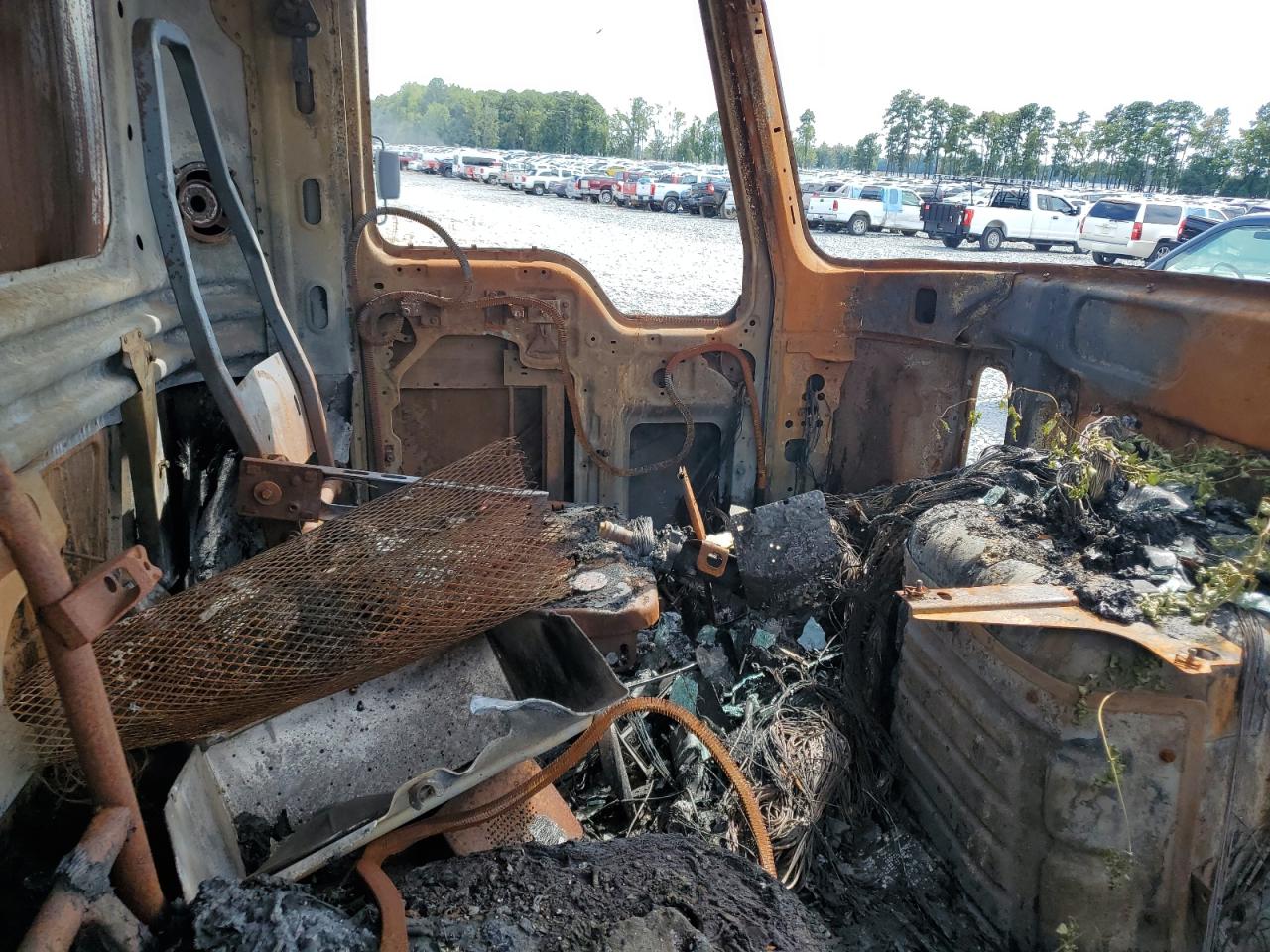 Mack Granite Image 5