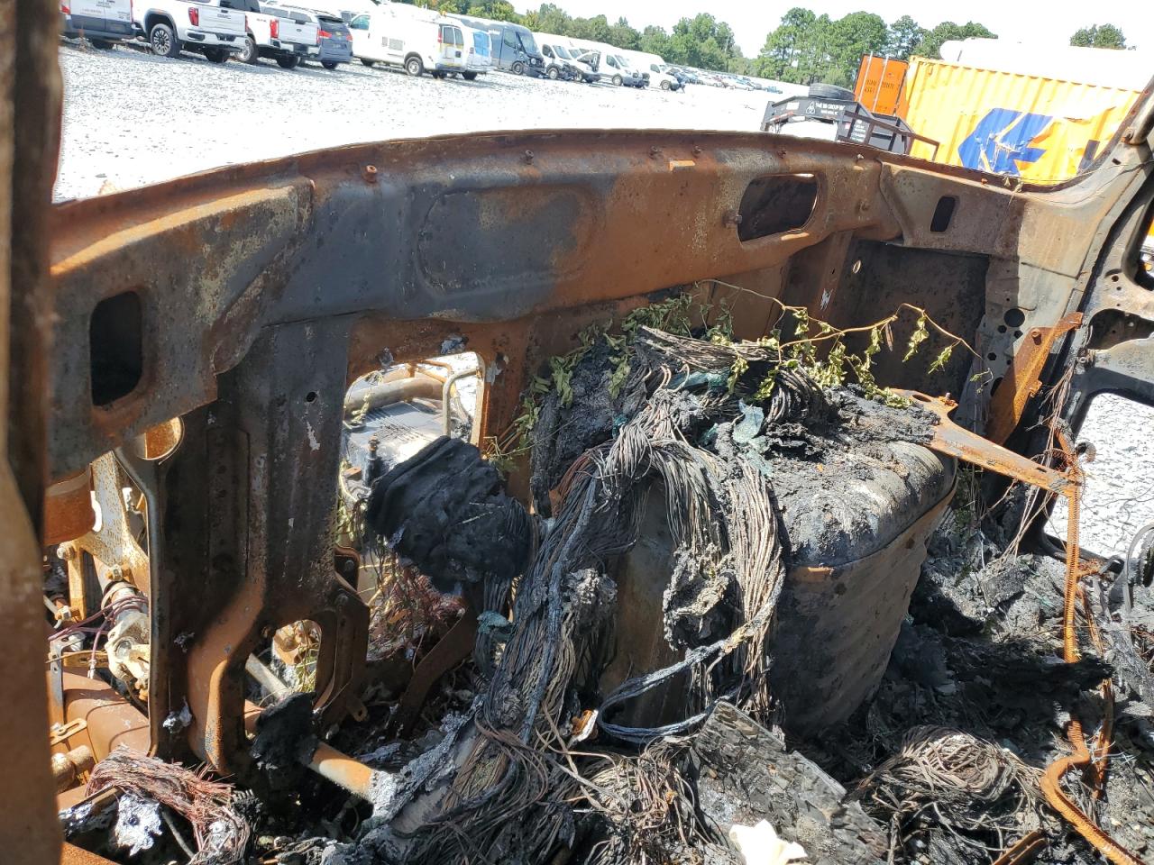 Mack Granite Image 6