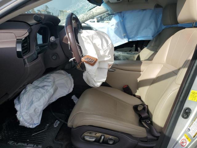 Lexus LS 500 Base Image 12