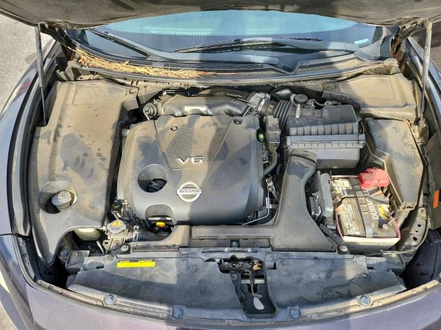 Nissan Maxima S Image 10