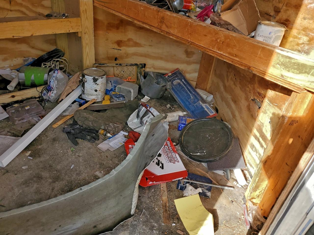 Peach Cargo Trailer Image 9