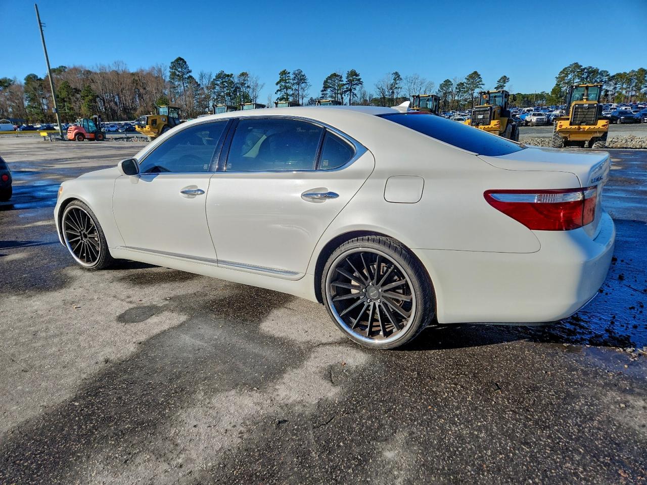 Lexus LS 460l Image 3