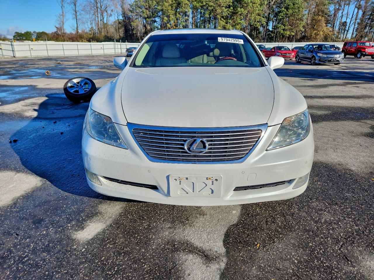 Lexus LS 460l Image 2