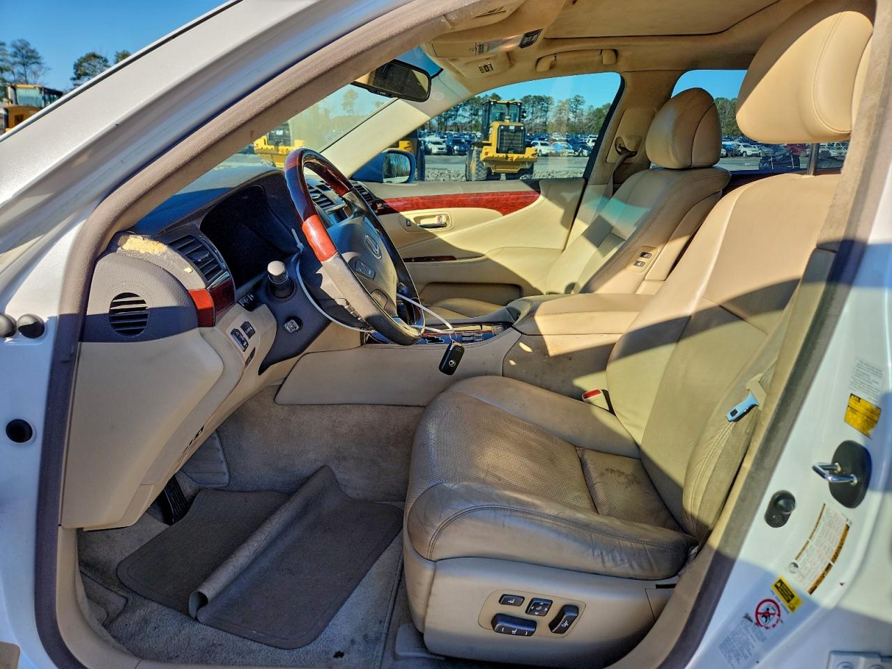 Lexus LS 460l Image 6