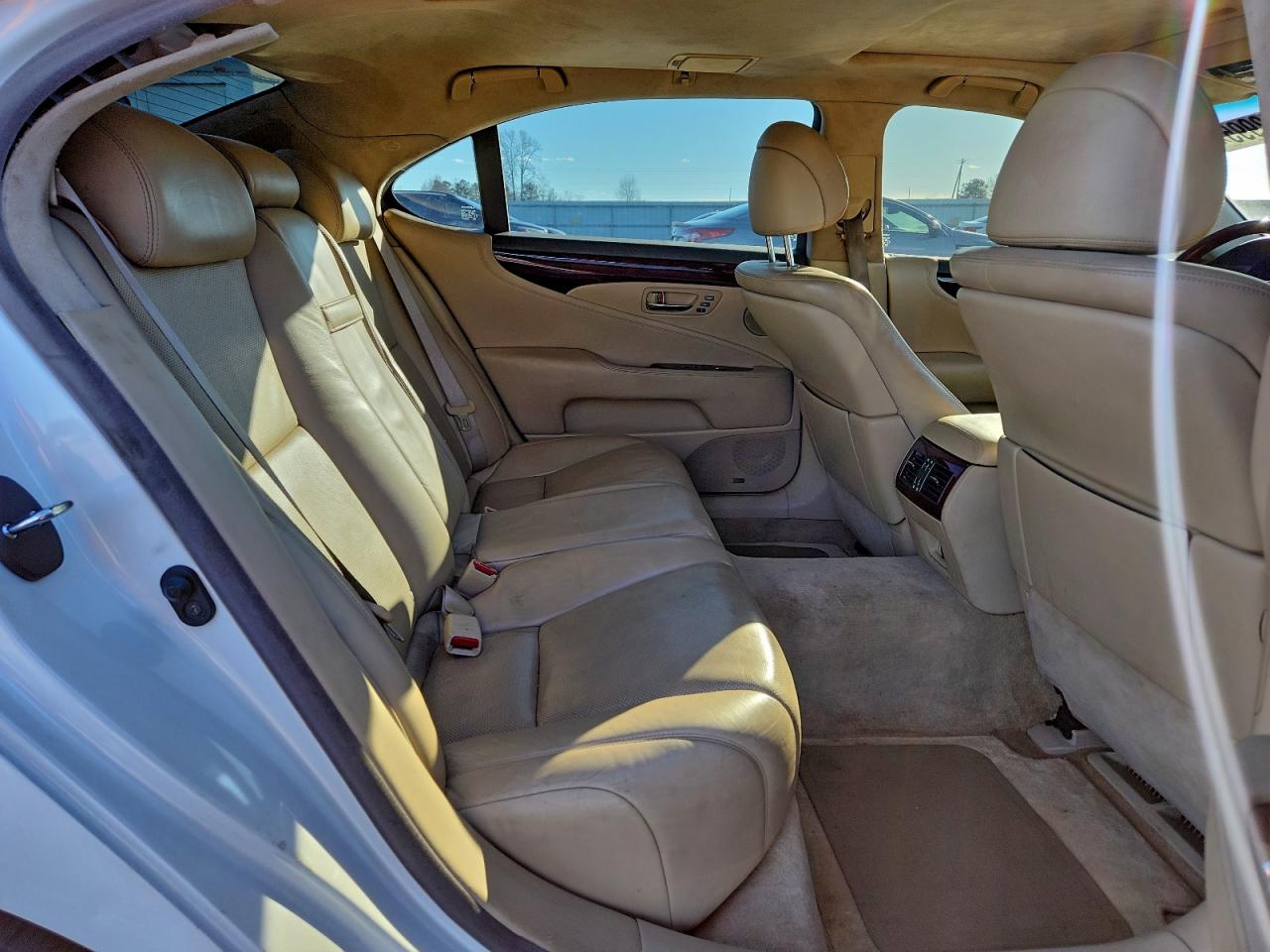 Lexus LS 460l Image 5