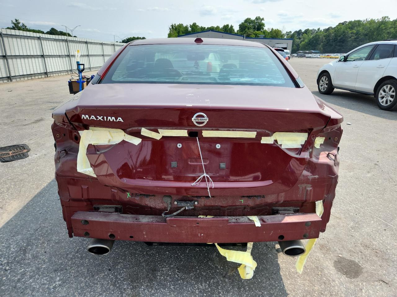 Nissan Maxima 3.5s Image 10