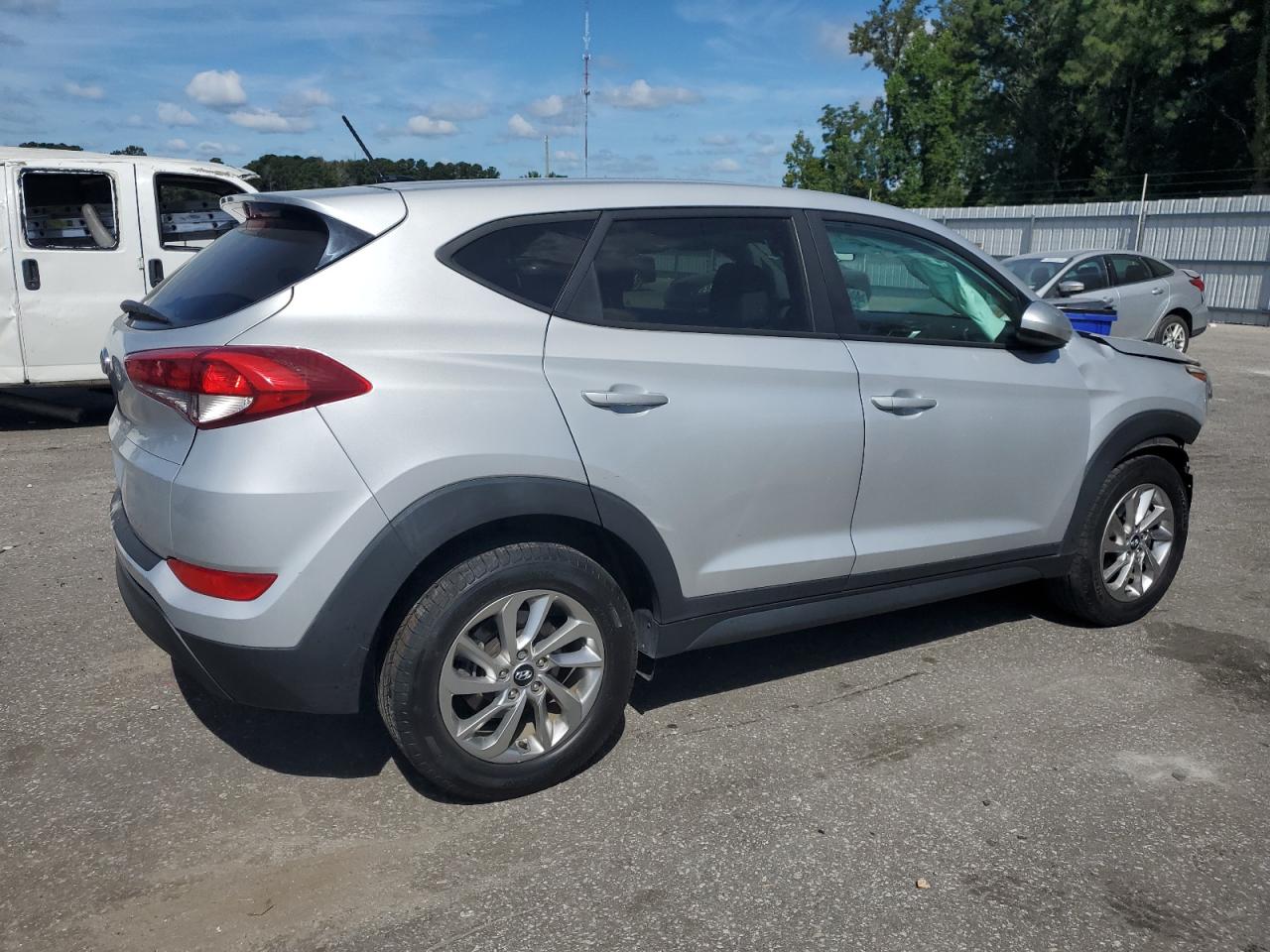 Hyundai TUCSON Se Image 5
