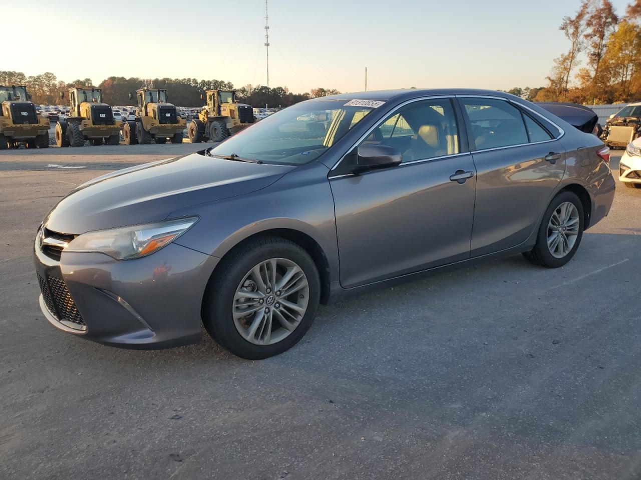 Toyota Camry Le Image 1