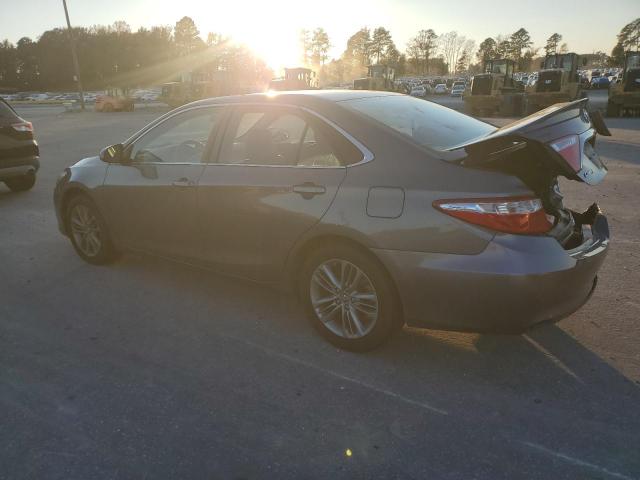 Toyota Camry Le Image 2